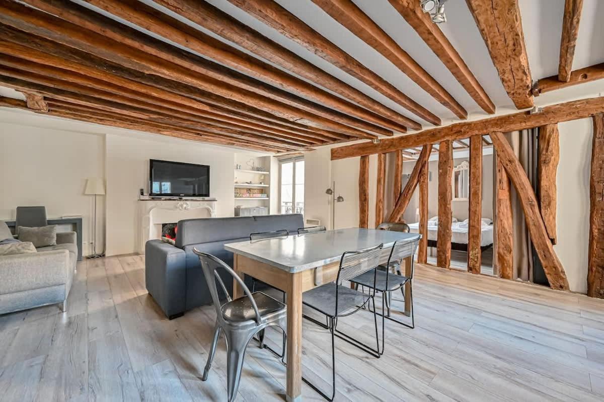 Appartement Grand 2 Pieces Typique Du Marais - Flat-guest