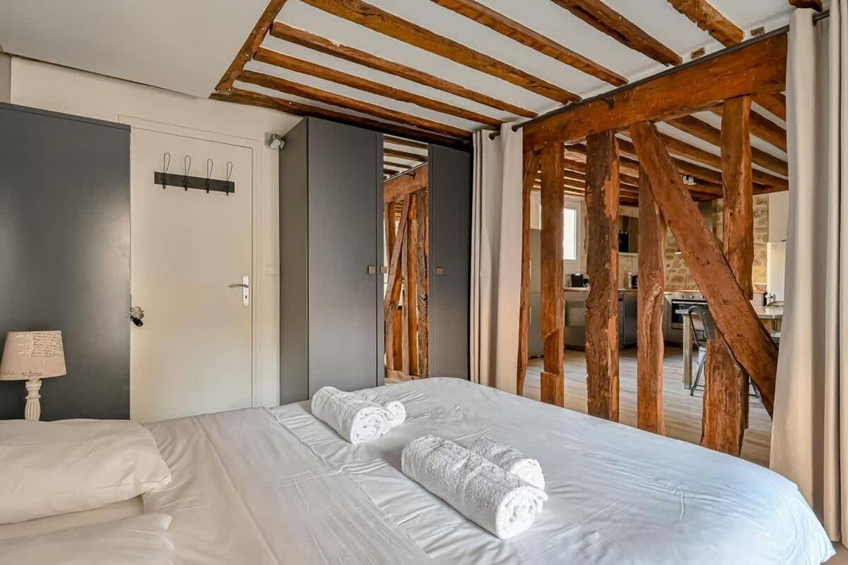 Appartement Grand 2 Pieces Typique Du Marais - Flat-guest